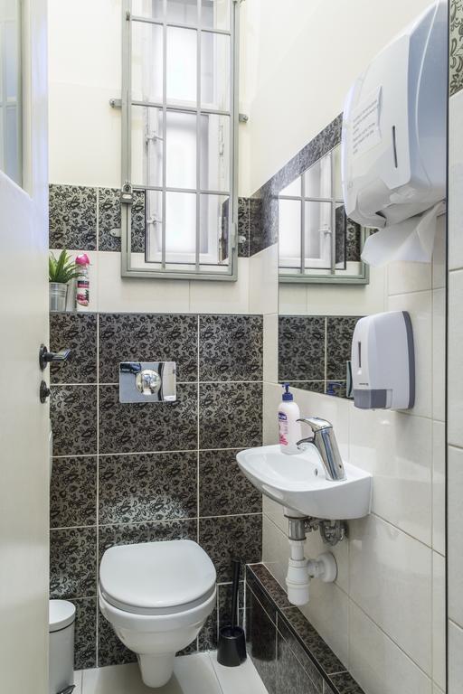 Mish Mash Hostel Warszawa Exteriör bild