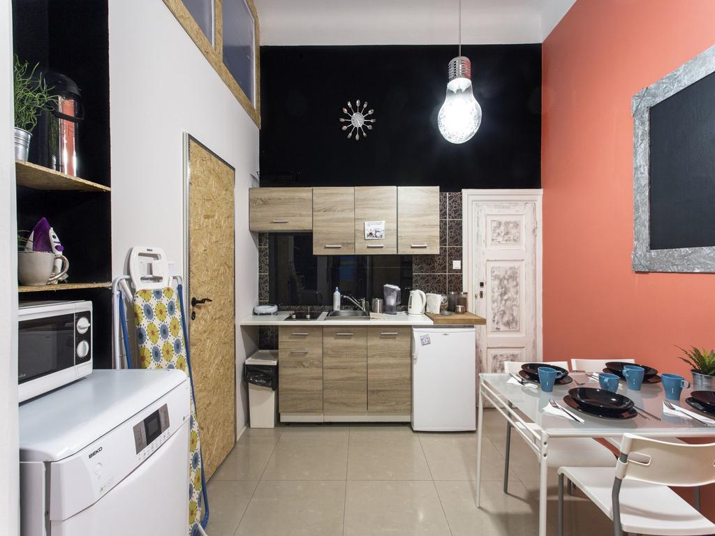 Mish Mash Hostel Warszawa Exteriör bild
